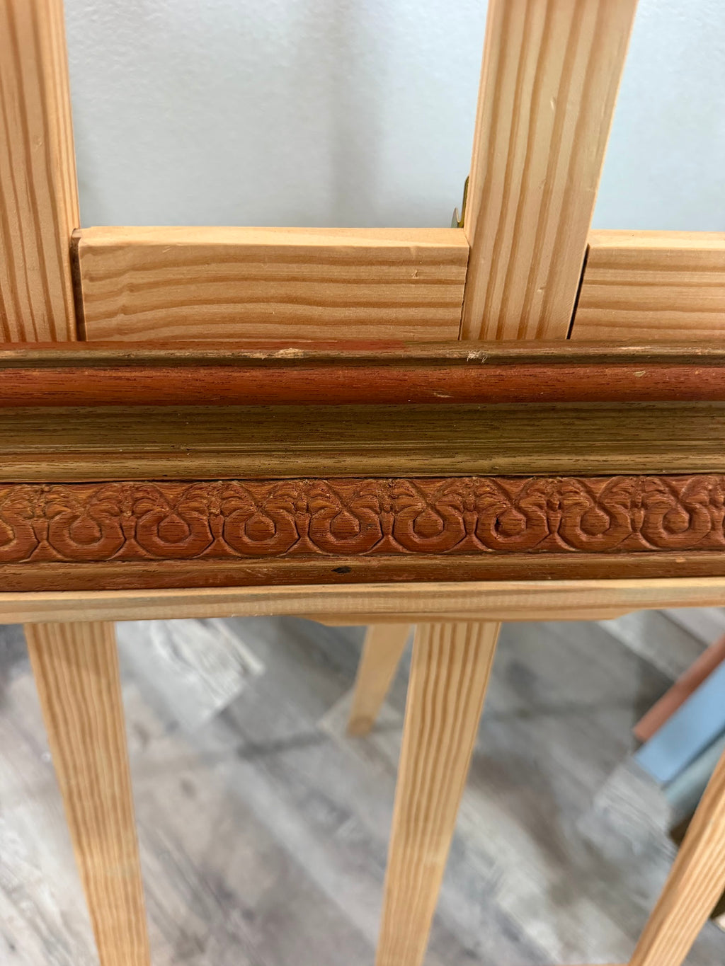 Lot 1036: Large Vintage Carved Gilt Wood Picture Frame, Ornate Scroll Border, Empty, 38 x 22 in