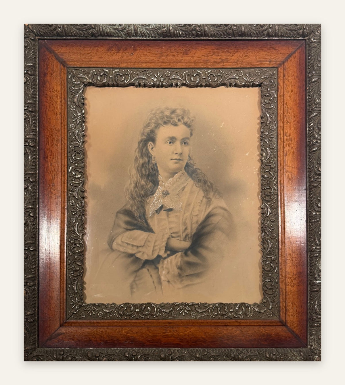Lot 660: Antique Victorian Charcoal Portrait of a Young Woman, Oak and Gesso Frame, 22 x 25 in