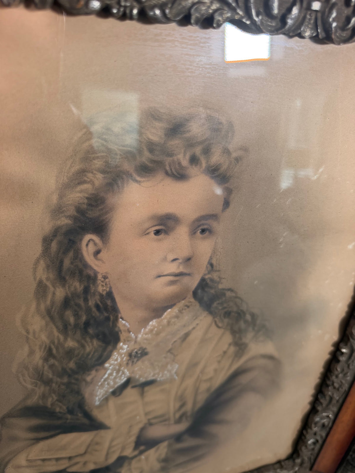 Lot 660: Antique Victorian Charcoal Portrait of a Young Woman, Oak and Gesso Frame, 22 x 25 in